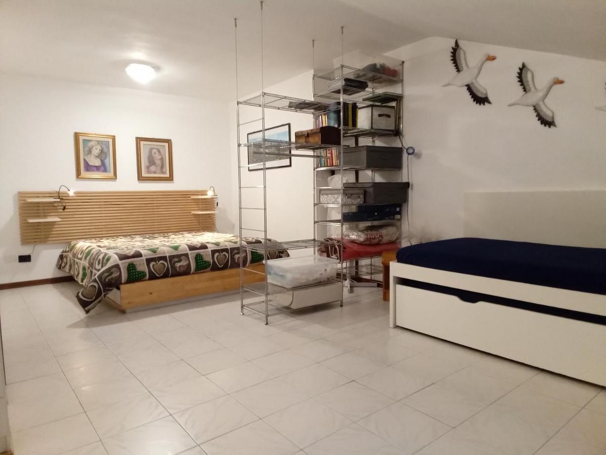 Appartamento - Terrazzo Vivibile Vista Mare, Wi-Fi Gratuito Vallecrosia Buitenkant foto