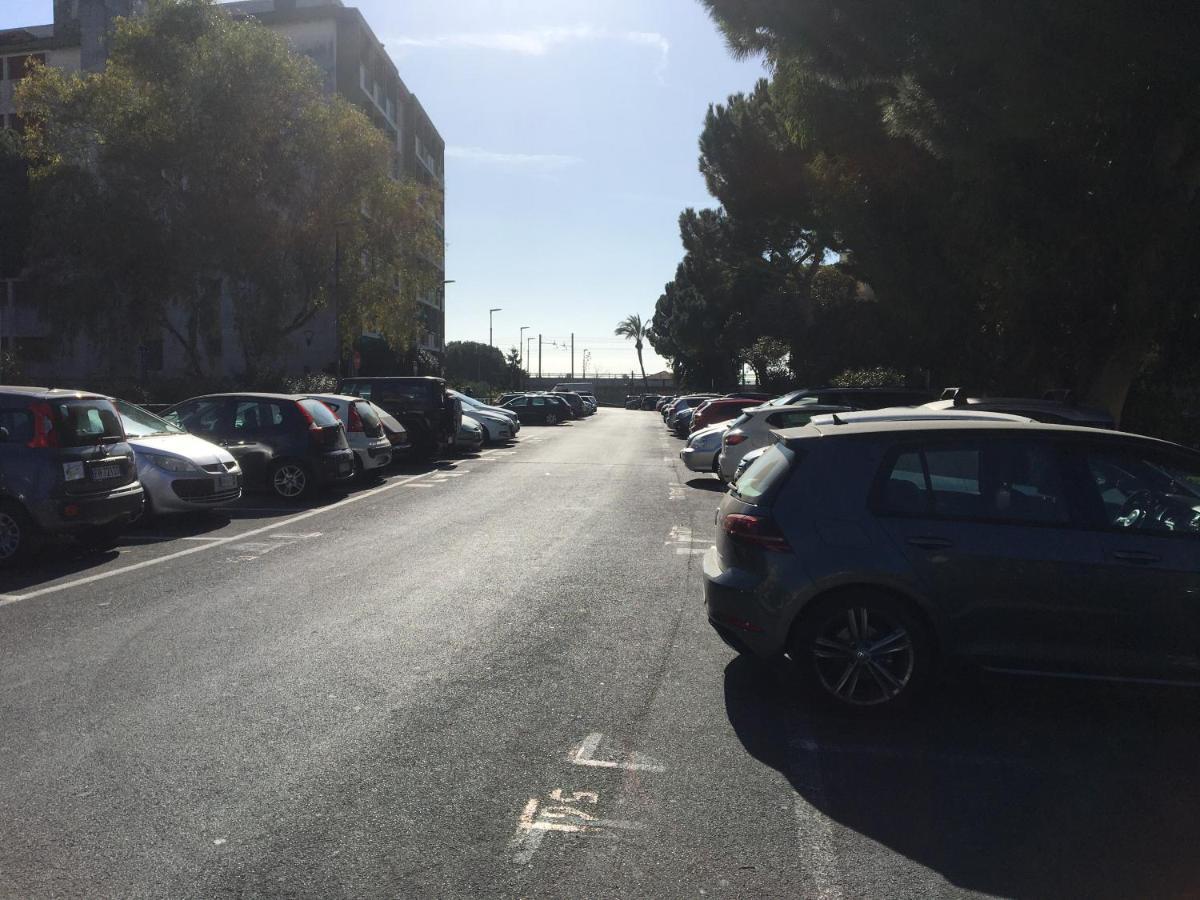 Appartamento - Terrazzo Vivibile Vista Mare, Wi-Fi Gratuito Vallecrosia Buitenkant foto