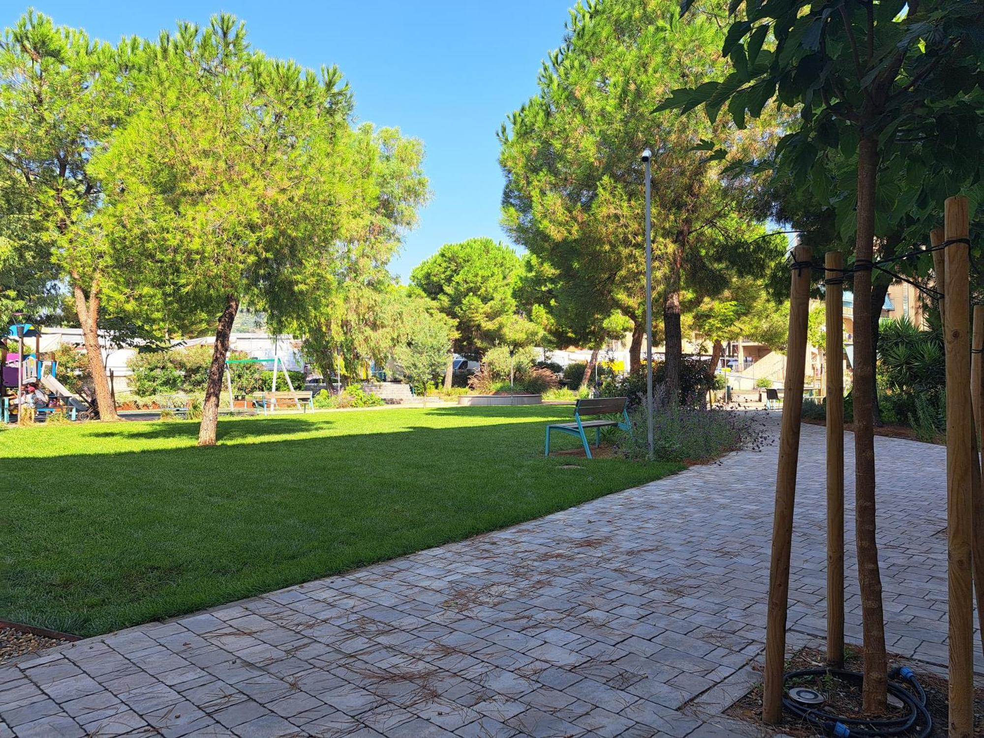 Appartamento - Terrazzo Vivibile Vista Mare, Wi-Fi Gratuito Vallecrosia Buitenkant foto