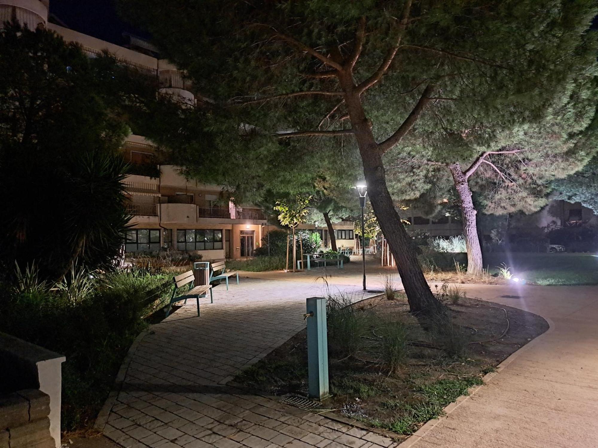 Appartamento - Terrazzo Vivibile Vista Mare, Wi-Fi Gratuito Vallecrosia Buitenkant foto