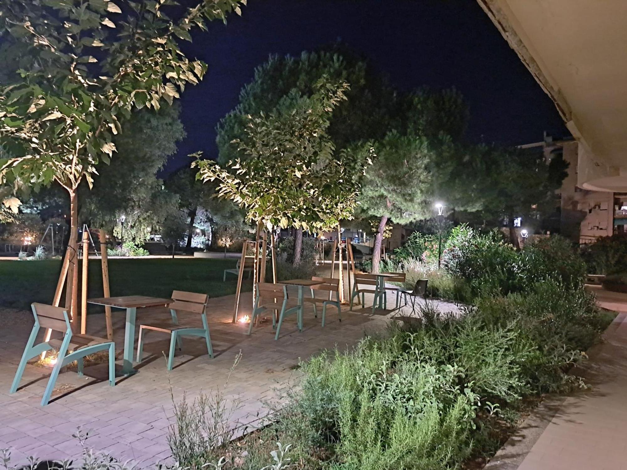 Appartamento - Terrazzo Vivibile Vista Mare, Wi-Fi Gratuito Vallecrosia Buitenkant foto