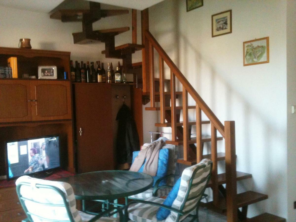 Appartamento - Terrazzo Vivibile Vista Mare, Wi-Fi Gratuito Vallecrosia Buitenkant foto